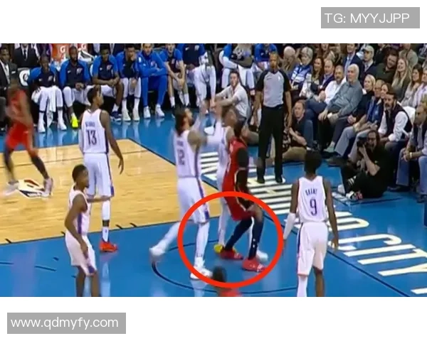 崴脚球星深度分析：伤情影响与复出前景探讨